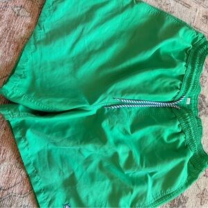 Southern Tide Bright Green Men’s Swim Trunks with Contrast Drawstring